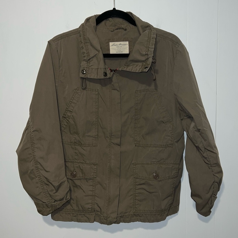 Eddie Bauer Women’s Lightweight Khaki Zip Up Jacket G2
